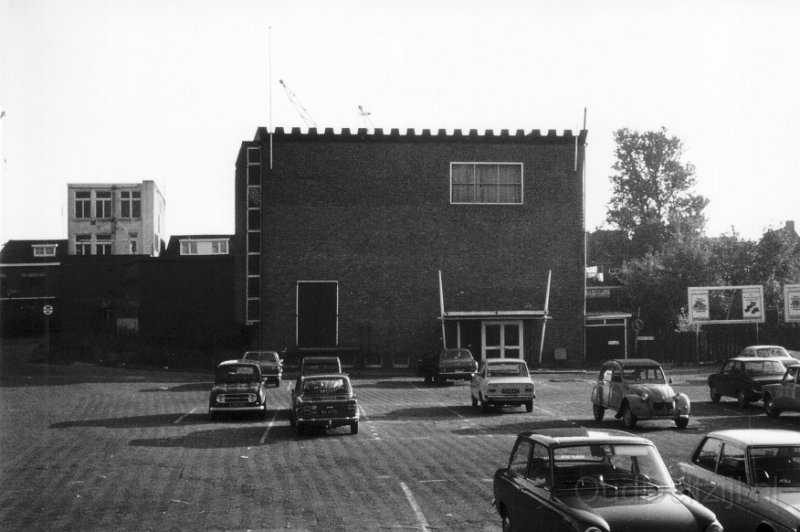 Molenbergplein oude Schouwburg.jpg